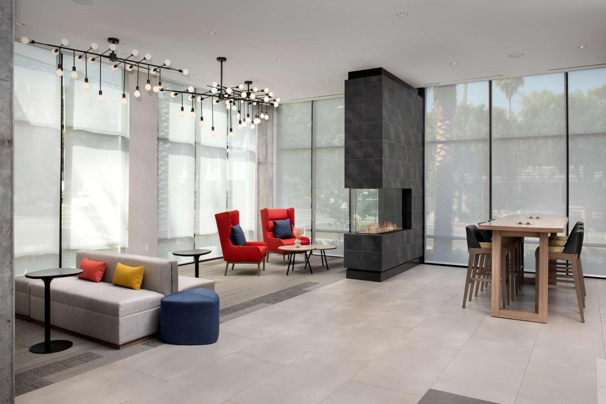 Hilton Garden Airport São José