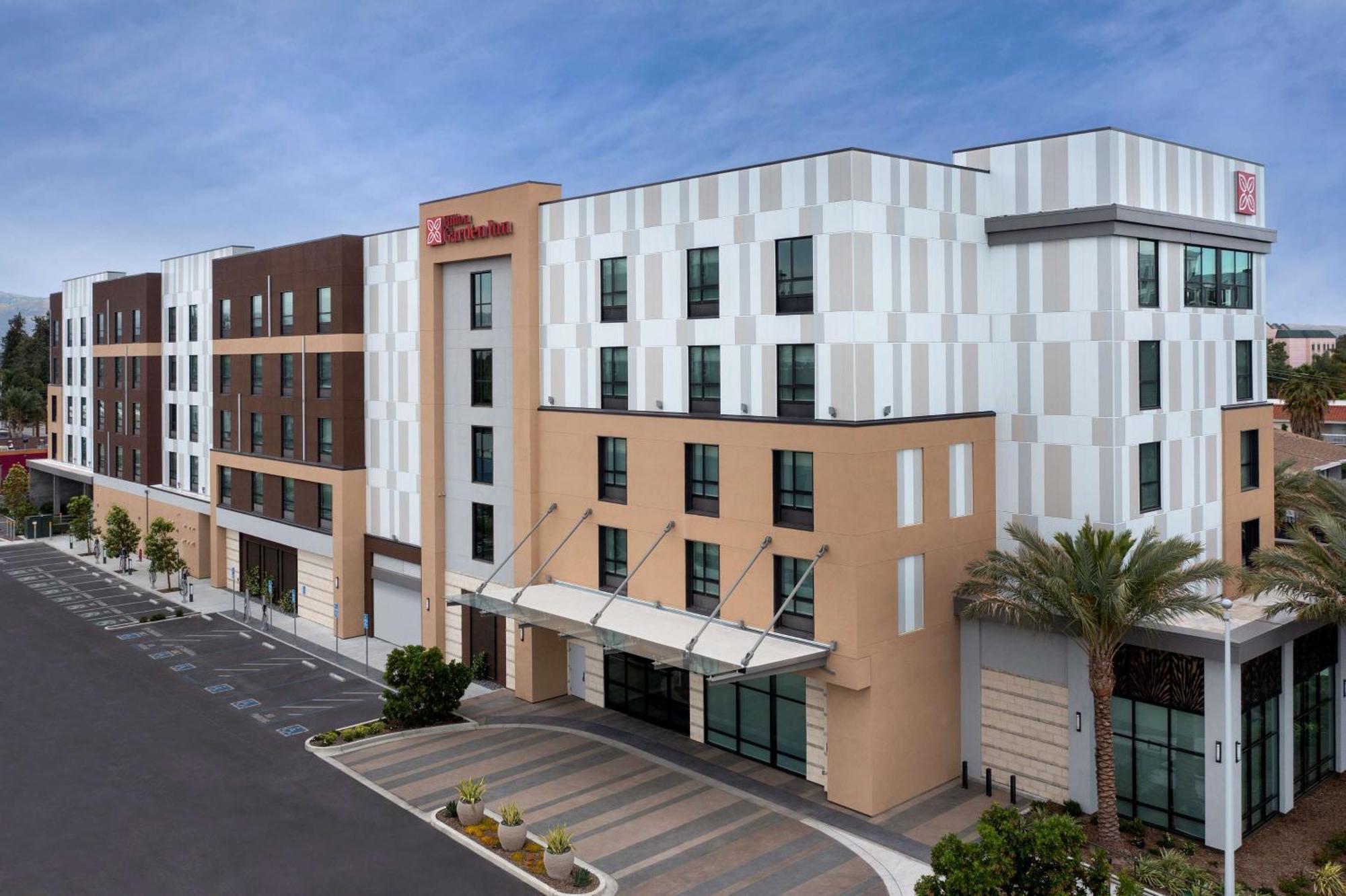 Hilton Garden Airport Hotel São José